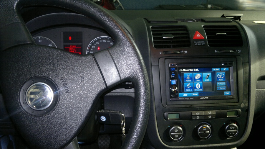 VW Golf 5 Alpine.jpg